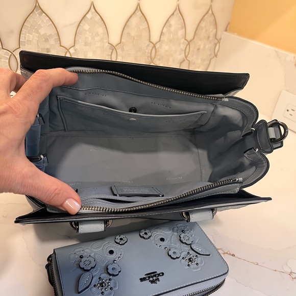 Light Blue Coach Swagger and Wallet with Tea Rose Tooling. - Picture 6 of 11